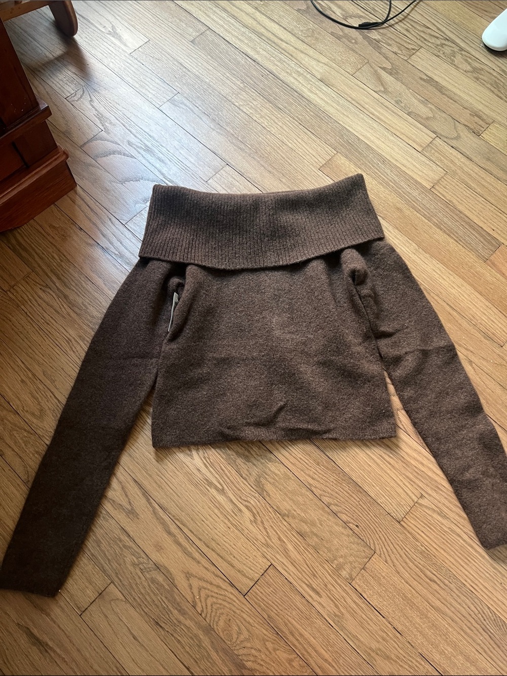 ARITZIA BABATON Off-Shoulder Knit Brown Women’s Sweater